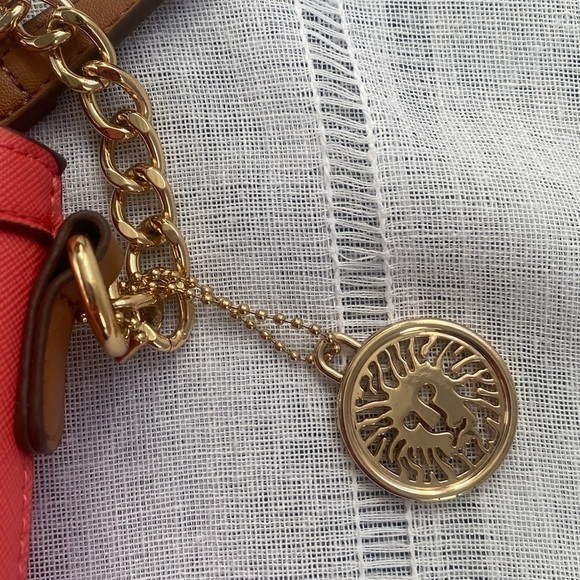 Ann Klein NWOT deep coral shoulder bag with gold embellishments. - Picture 4 of 11